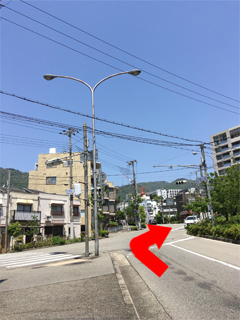 六甲駅方面から来た時の風景